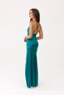 Lamelia - długa sukienka z odkrytymi plecami na ramiączkach satyna zielony