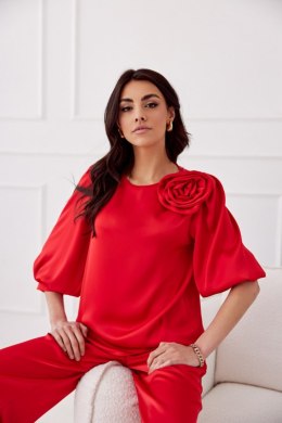 Giana - satynowa bluzka z różą i rękawem 3/4 - czerwony