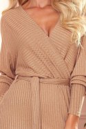 Kopertowa sukienka sweterekowa z wiązaniem - beżowe prążki